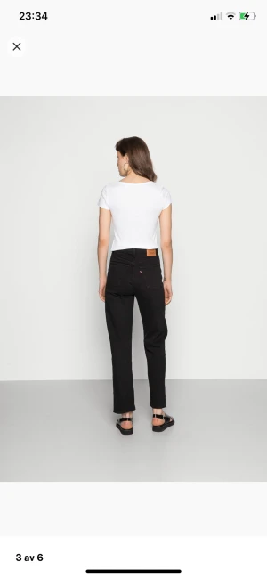 Levis jeans - Straight ankel levis jeans som är använda fåtal gånger och nu tyvärr är försmå ✨