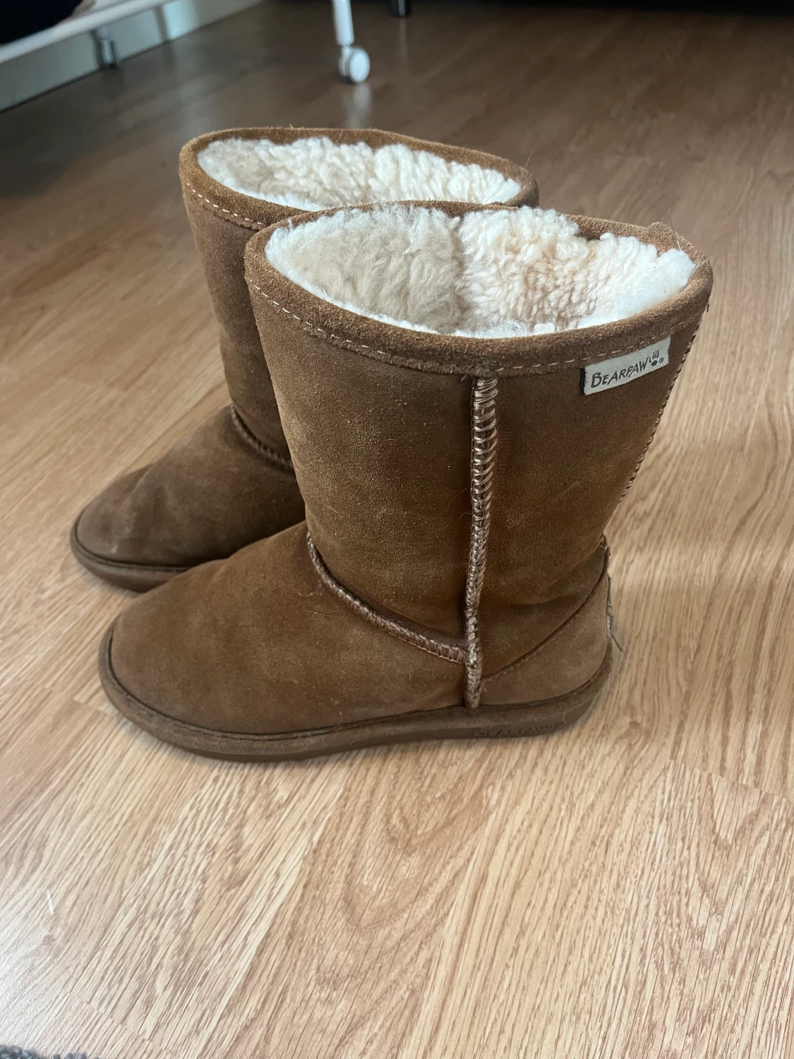 Bearpaw storlek 37