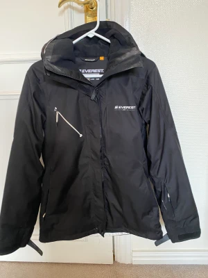 Skidställ Everest - Skidställ ifrån Everest. Damstorlek 38. Svart! 