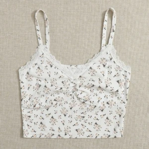 Blommigt linne - Blommigt tunt linne, använd ett fåtal gånger på sommarn🤍