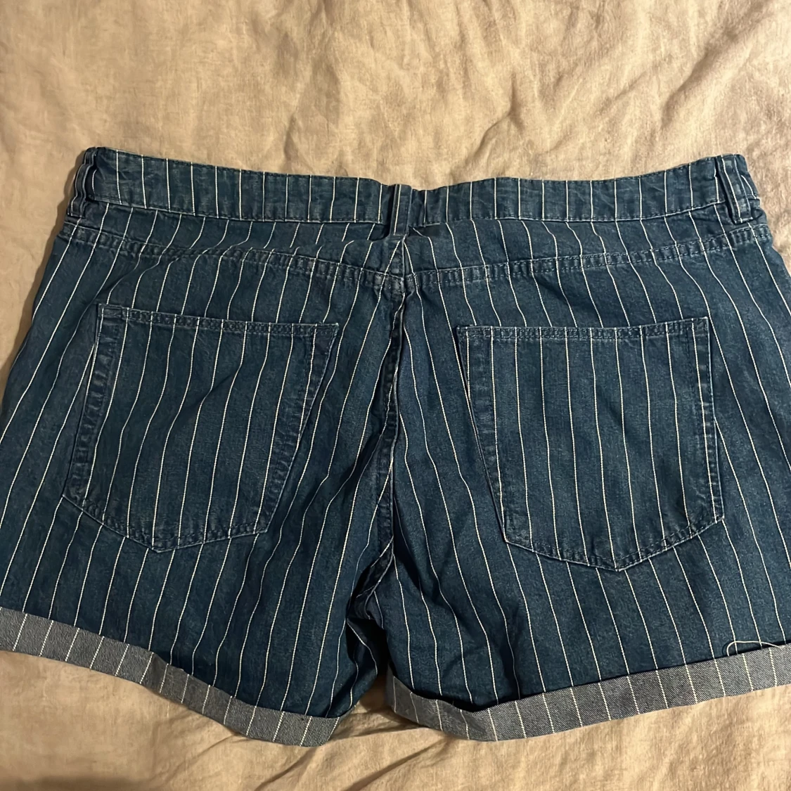Randiga jeansshorts  - 90
