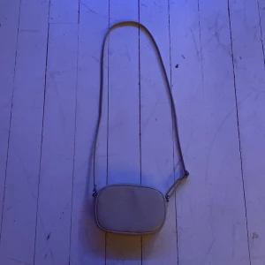 Handväska - Använd några gånger men i Bra skick!💗