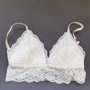 Bh - Bh i storlek small 🦋 hör av er vid minsta intresse eller funderingar 🫶