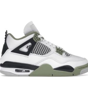 Jordan 4 seafoam - Jordan 4 seafoam köpta hos SNKRS använda 2 gånger, skick 9/10! Strl 38,5 möts i Sthlm eller fraktas