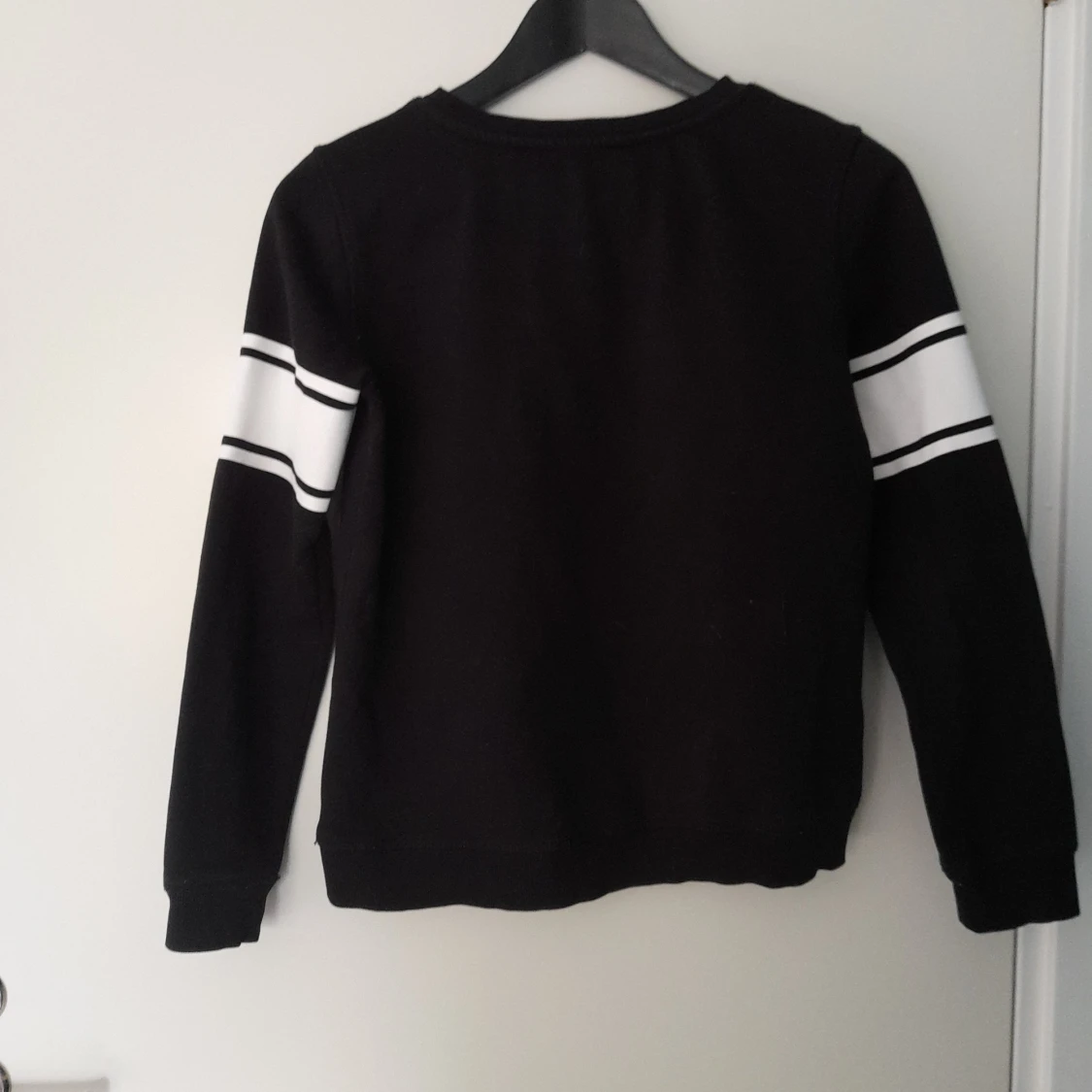 Svart tröja H&M storlek 158/164 - 90