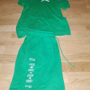 Jordan dress  - Helt ny andvänd en gång jordan dress