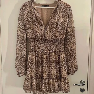 Kläning  - En jättefin kläning! Använd fåtalgånger  Lånad bild skriv för egna 