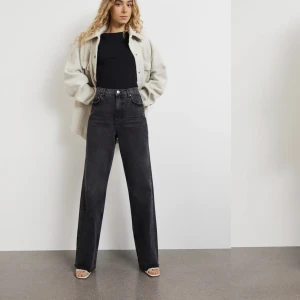 Gina tricot jeans - Knappt använda jeans från Gina tricot i strl 38 ☀️ Kan fraktas