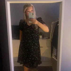 Klänning  - Superfin klänning från Cubus💗 priset kan diskuteras 
