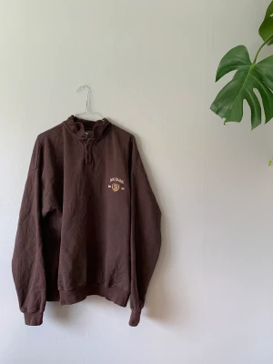 Retro tröja från Urban Outfitters - Oversized