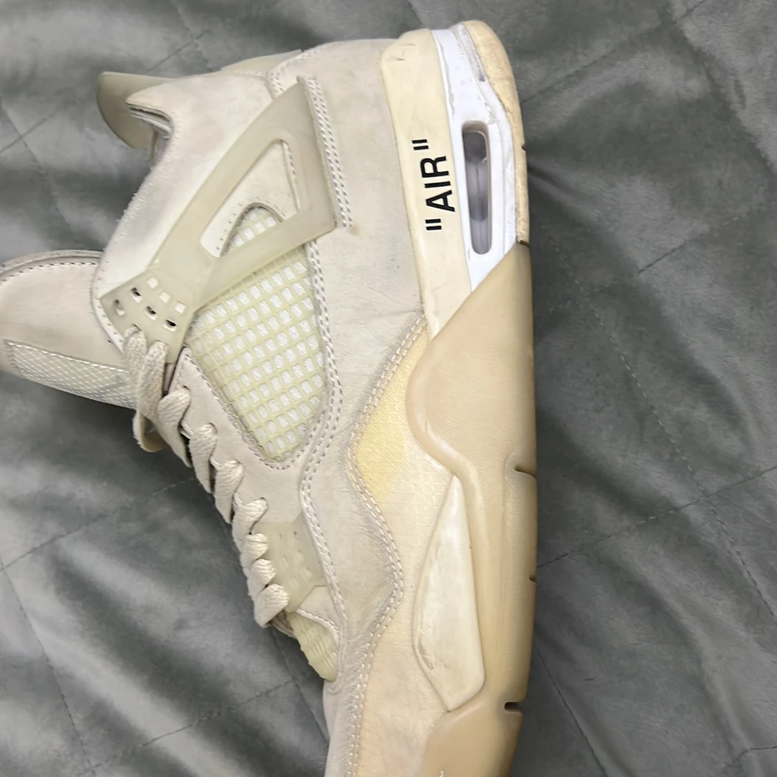 Jordan 4 off-white