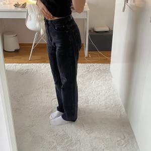 Jeans från weekday Stl: W:27/L:30 Modell: Rowe