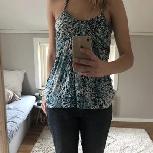 Linne - Snyggt blått linne med leopard mönster💕