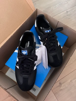 Adidas samba  - Säljer adidas samba! Helt nya, kvitto finns.