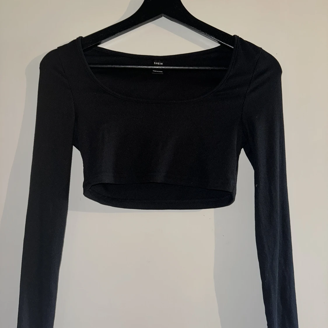 Kort långärmad topp