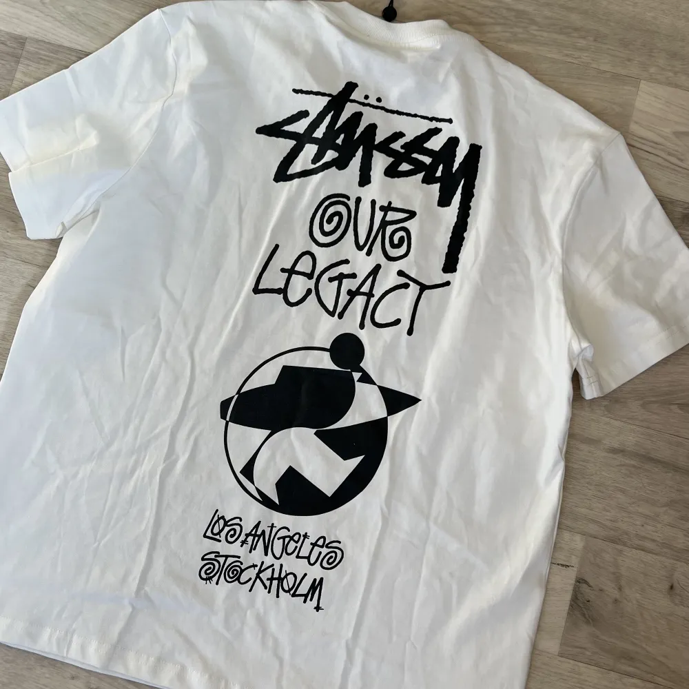 Stussy Our legacy Tee Helt ny, tags sitter kvar  Storlek M . T-shirts.