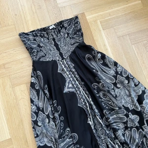 Bohemisk långklänning - Jättefin sommarklänning med avtagbara band!🌺GRATIS FRAKT I 14 DAGAR MED KÖP NU!