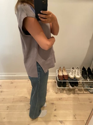 Tröja från hm - Grå-lila tröja från hm.   Xs men stor i storleken 