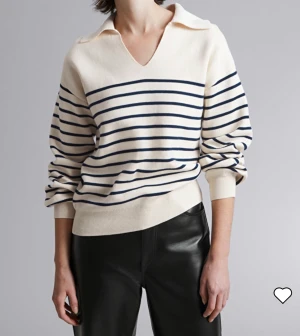 Other Stories randig tröja - Perfekta randiga tröjan! Finns i butik nu för 700 kronor 💘