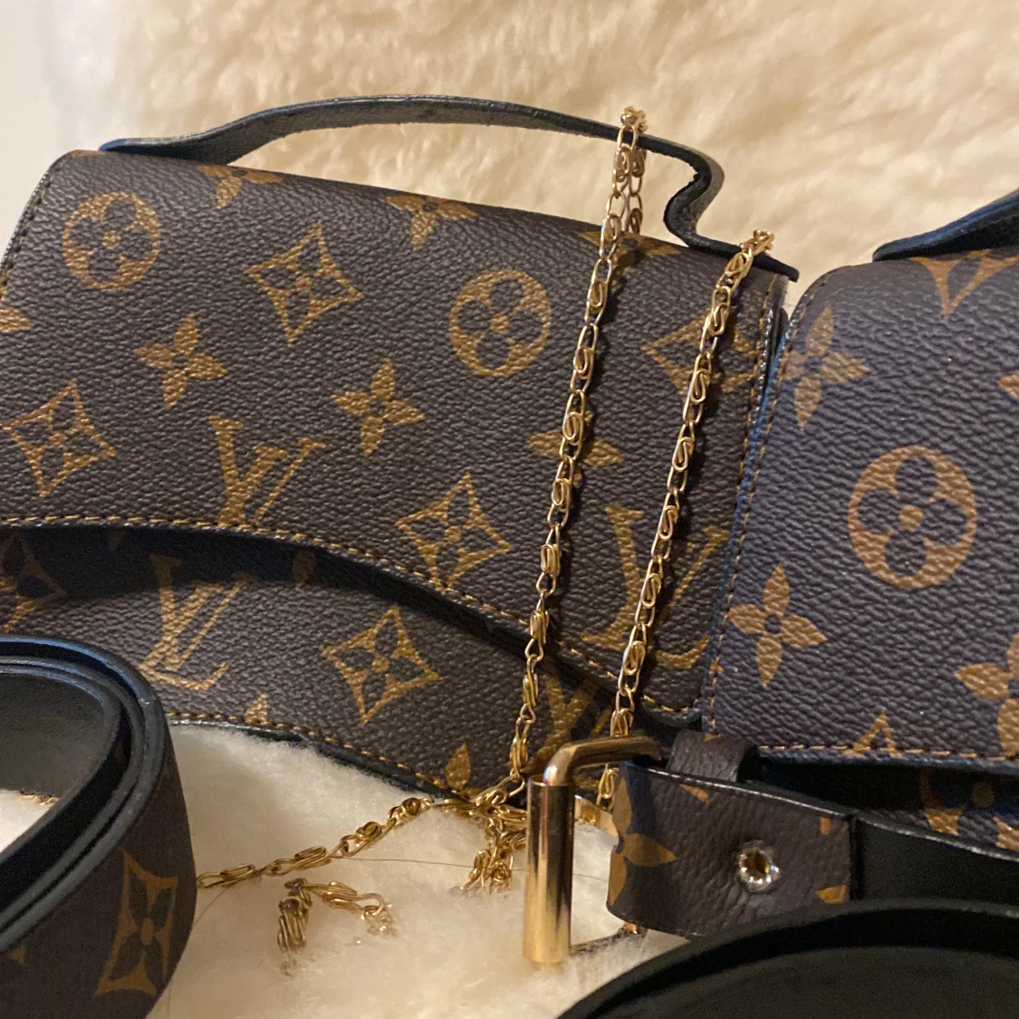 Louvis vuttion ( ej äkta ) - 91