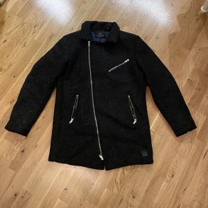 Herr rock - Rock från scotch and soda. Köparen står för frakten. Fits L/XL