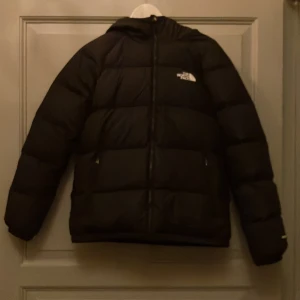 TheNorthFace svart dunjacka - Hyalite Hoodie svart