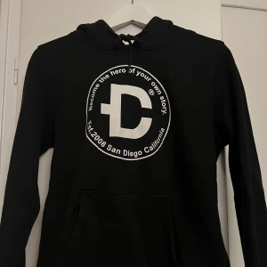 Dirt cült hoodie  - dirt cult hoodie i att L men mer som en S, fint skick 150kr 