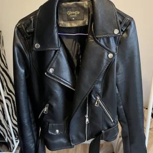 Skinnjacka  - Knappt använd 