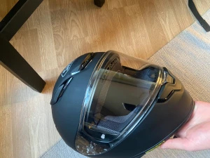 Hjälm - Nypris 5300