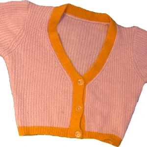 Stickad y2k rosa tröja - I bra skick och inga skador 