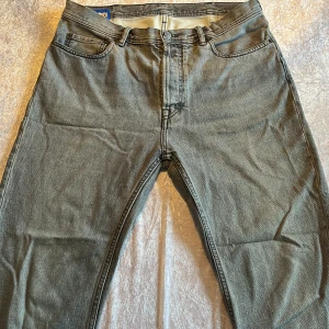 Acne Studios Jean - Jeans från acne studios, inte särskilt använda och nypris ligger på 2700kr