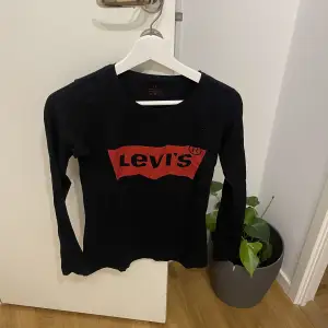 Långärmad Levis tröja 