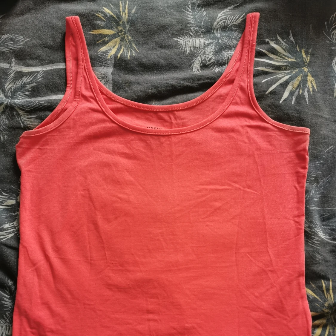 Ett linne och två tröjor