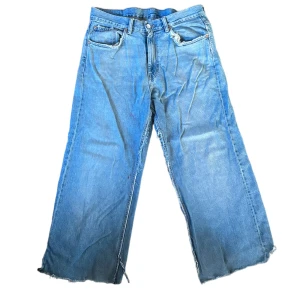 Baggy weekday jeans. - Ett par skit snygga baggy/wide leg jeans från weedays beyond modell. 