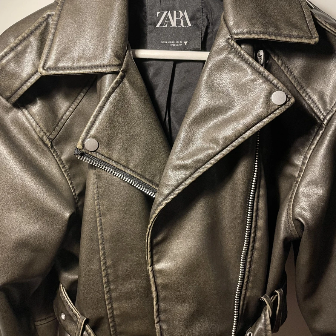 Zara skinnjacka  - 90