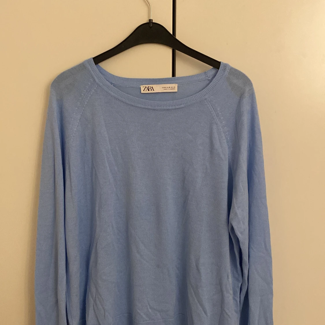 Tunn stickad tröja🩵 - 91