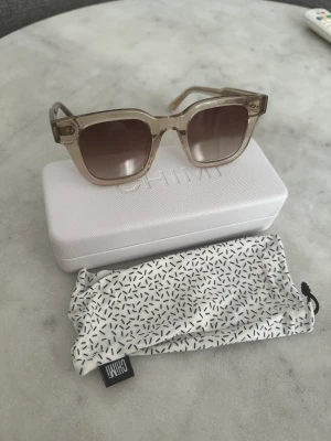 Chimi glasögon - Assnygga chimiglasögon! Modell: ecru 04. Bara använda ett par antal gånger. Kan tänka mig att gå ned i pris vid snabbt köp! 