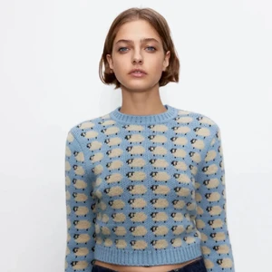 Zara tröja - Säljer denna supersnygga zara tröjan, använd fåtal gånger så den är som ny!