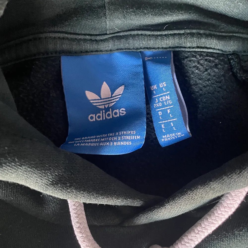 Garderob rensning! Fin adidas Hoodie. . Hoodies.