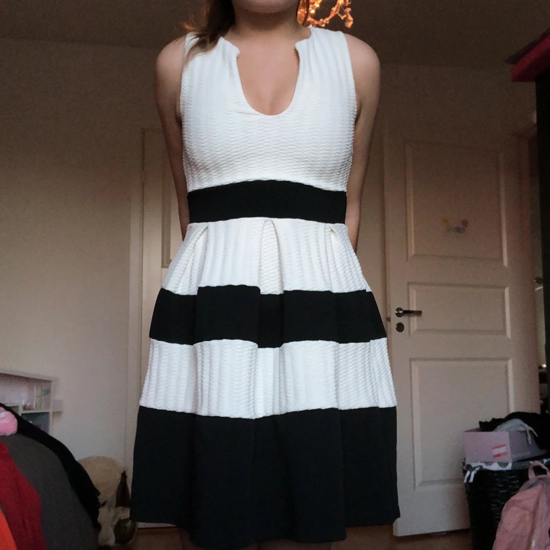 Klänning svart vit  - 90
