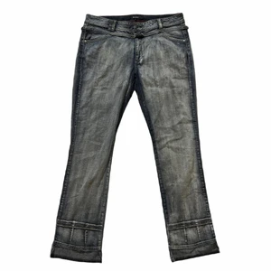 Baggy jeans - Assnygga baggy jeans i riktigt fet wash. Väldigt bra skick, inga defekter. Midjemått: 90 cm / Innerbenslängd: 82 cm