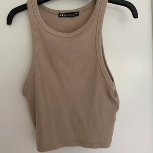 Zara linne - Säljer detta Zara linnet i stl S, bra skick! 25+frakt ! Vid fler frågor hör gärna av dig😊