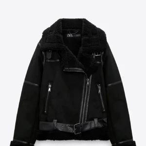 Jacka zara - Säljer nu min vinterjacka från zara. Sparsamt använd. Nypris 800kr. Mitt pris 280kr. Skickar självklart bilder ifall detta önskas. 