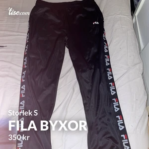 Fila byxor - Bra skick, bara använda 2/3 gånger då de inte är min stil. Kan gå ner i pris vid snabb affär. Storlek S