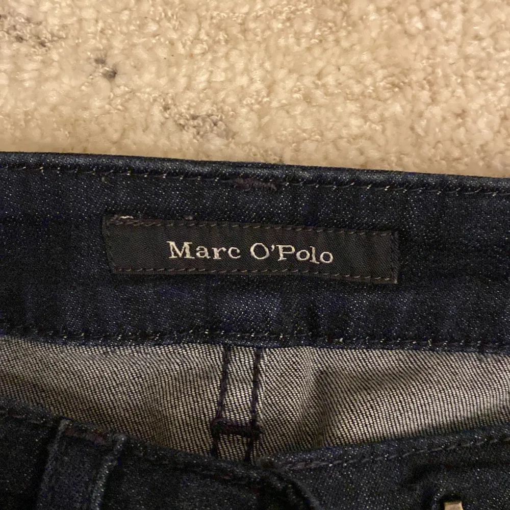 Ett par jätte snygga lågmidjade Marc O’Polo jeans (köpt på second hand)❤️‍🔥. Jeans & Byxor.