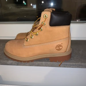 Timberlands - Timberlands i storlek 36 som endast är använda 1 gång. Inget smuts, inga repor, verkligen som nya!
