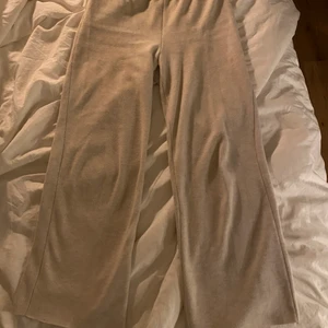 Mjukisbyxor  - Andvänt fåtal gånger, frakt står köparen för 