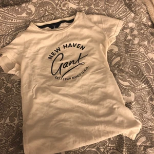 Gant T-shirt - Gant T-shirt, säljer då den inte kommer till användning 💓