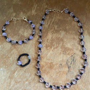 Halsband,armband och ring i sett  - 💗