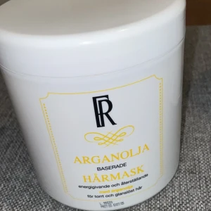 Keratin - Bra produkter för håret 1000ml rymmer en burk. Keratin och arganolja